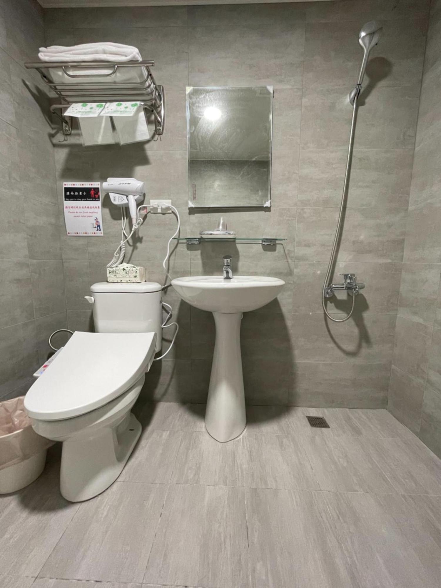 溫情自助旅店 Hotell Taoyuan Exteriör bild